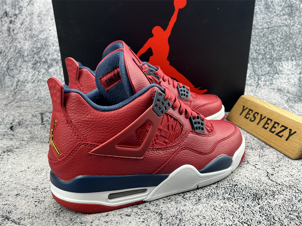 UA AIR JORDAN 4 RETRO 