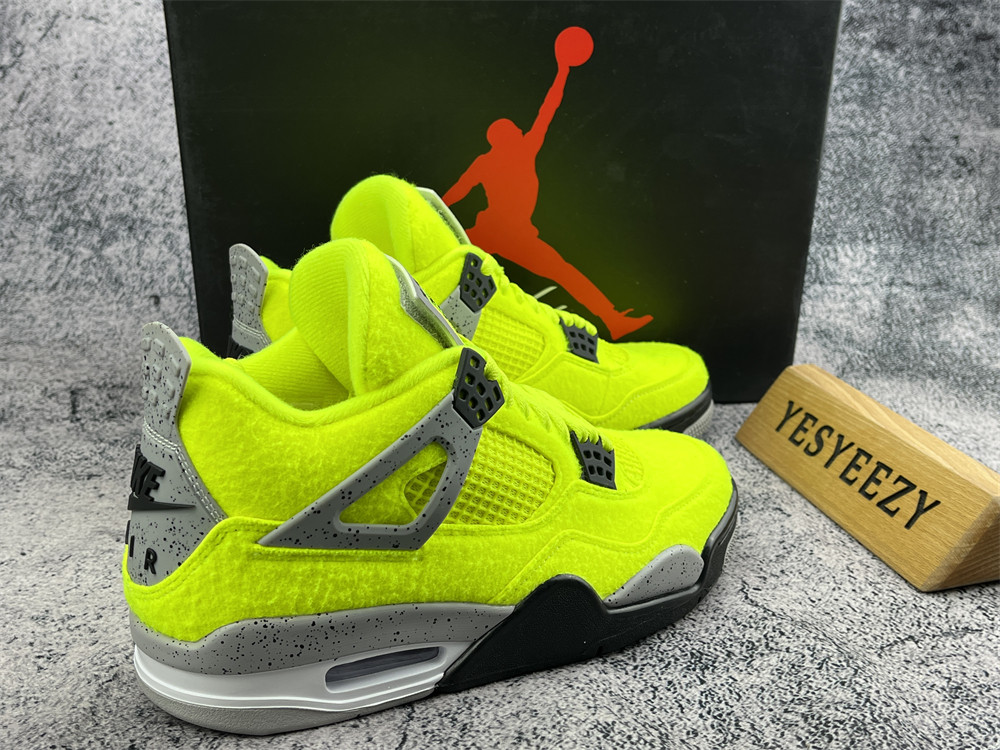 UA AIR JORDAN 4 RETRO GREEN