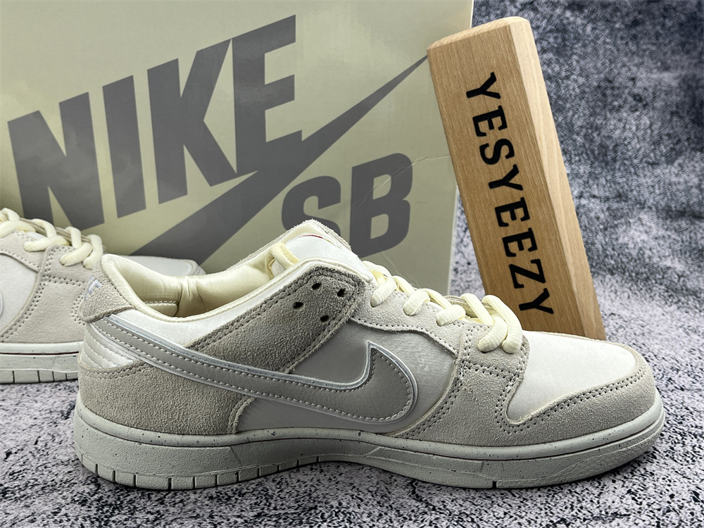 UA DUNK LOW PREMIUM SB 