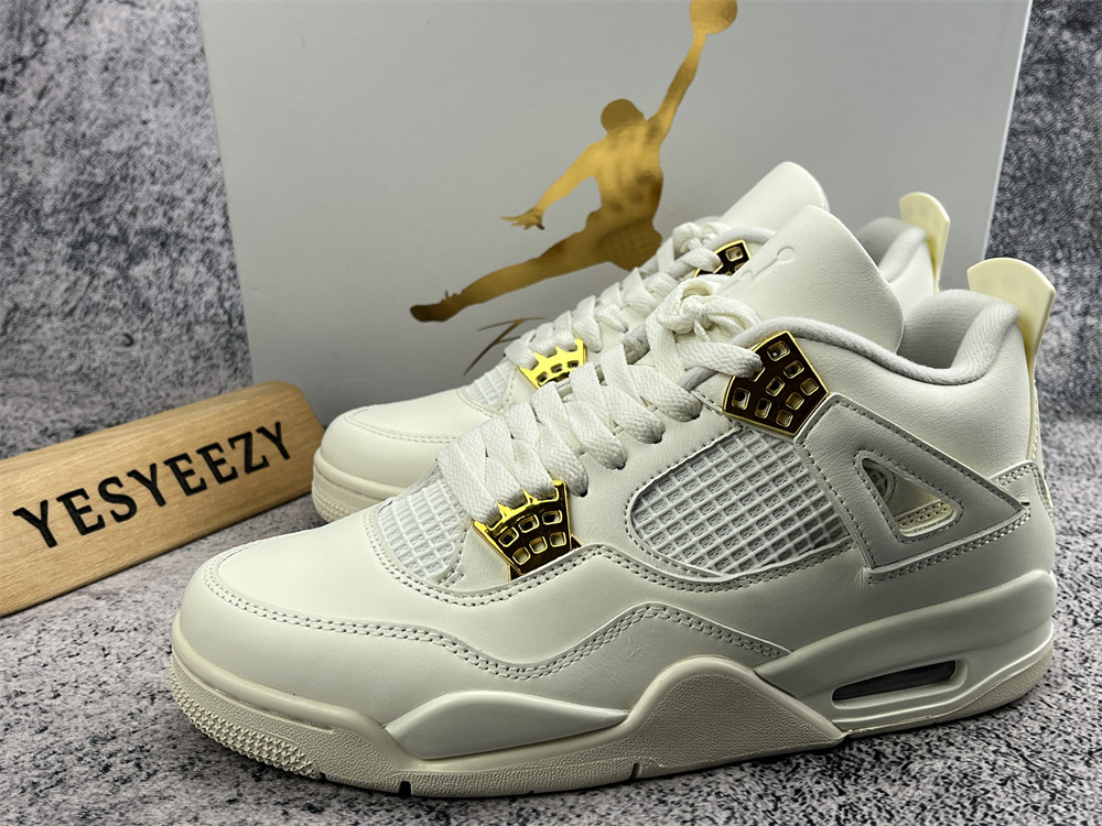 UA WMNS AIR JORDAN 4 RETRO 