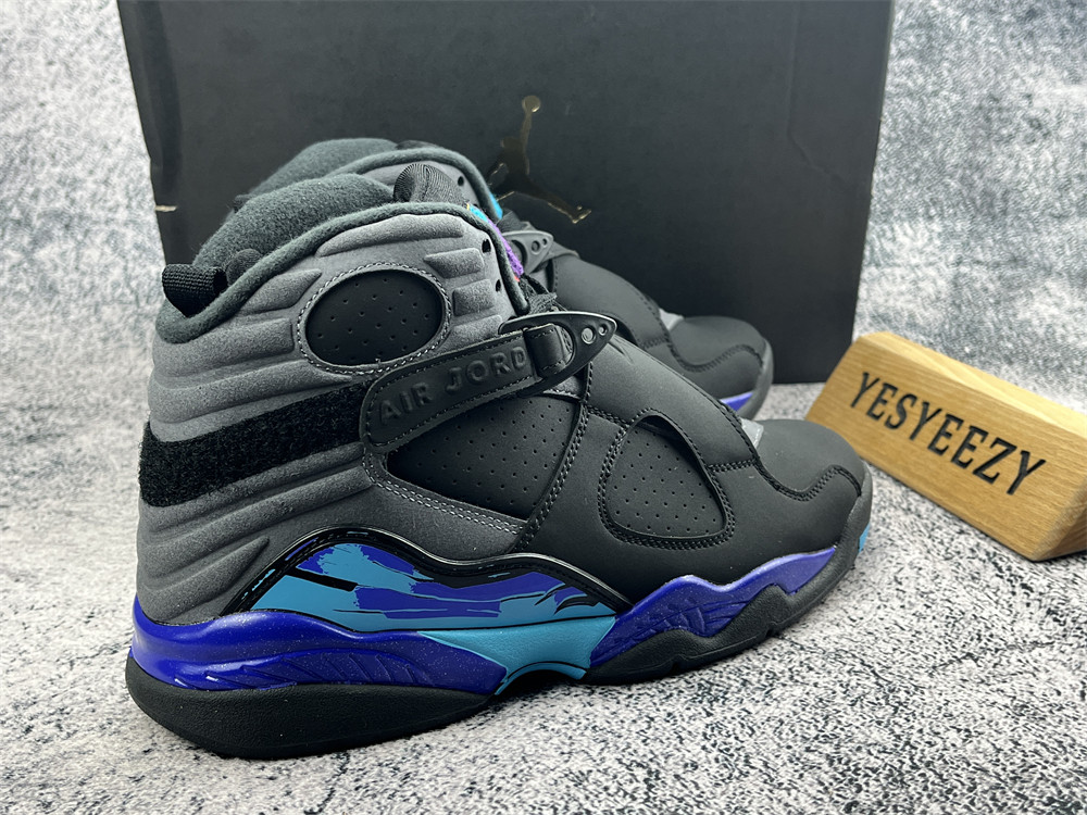 UA AIR JORDAN 8 RETRO 