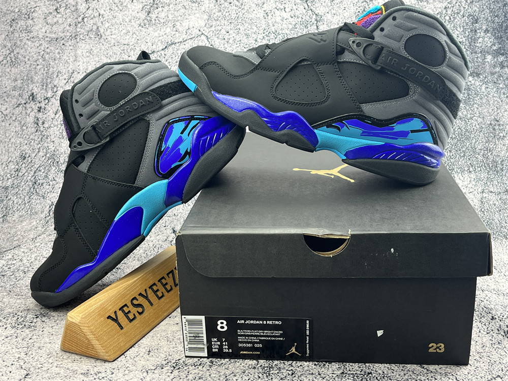 UA AIR JORDAN 8 RETRO 