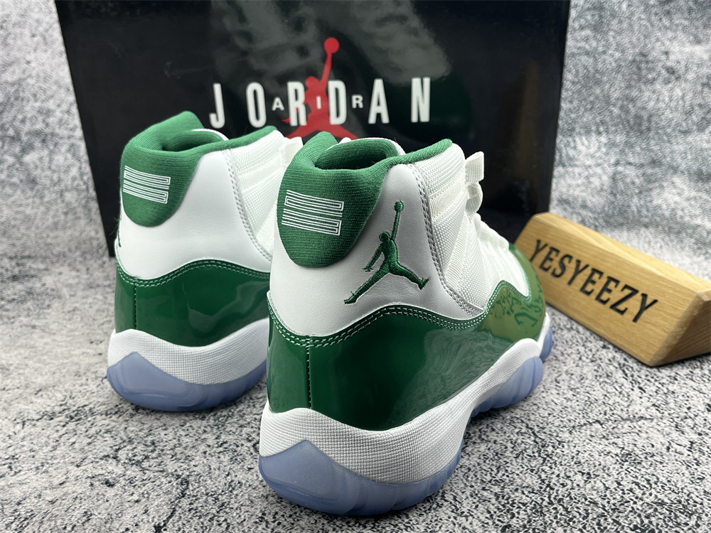 UA AIR JORDAN 11 RETRO LOW