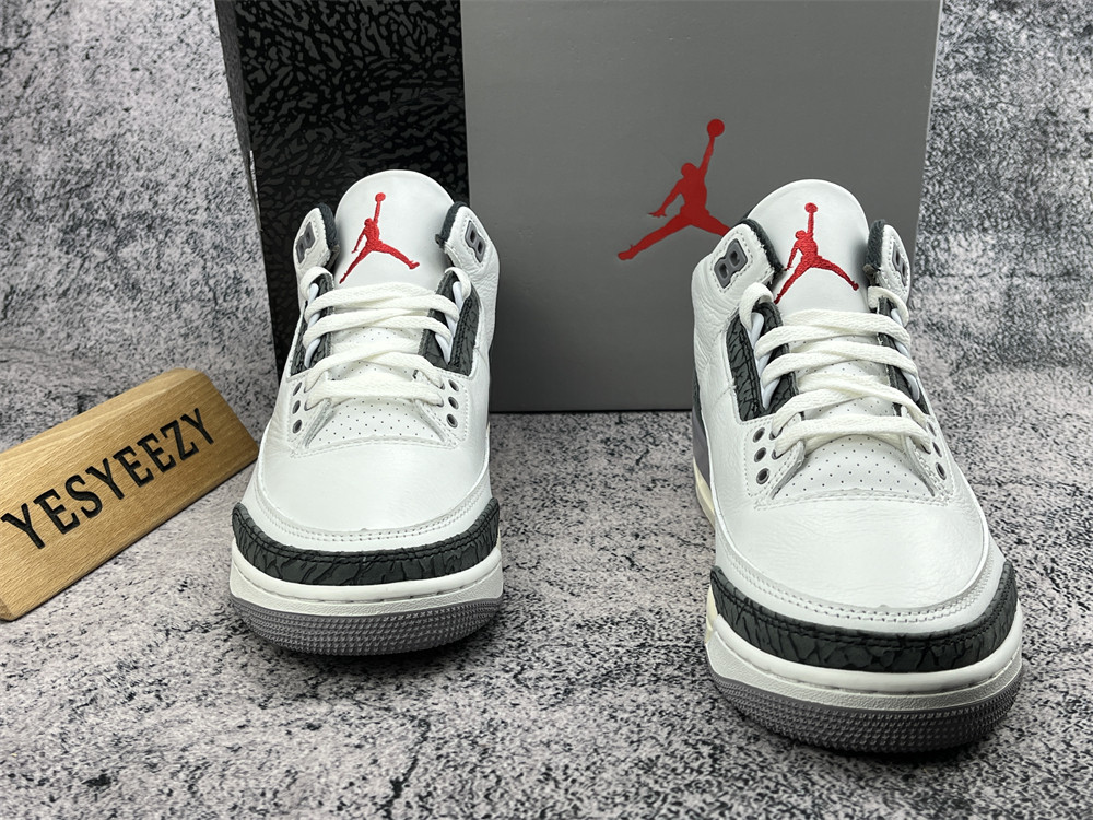 UA AIR JORDAN 3 RETRO 