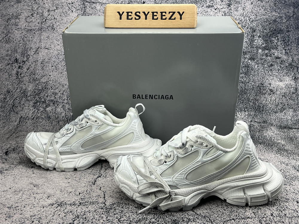 UA Balenciga 3XL Snow White