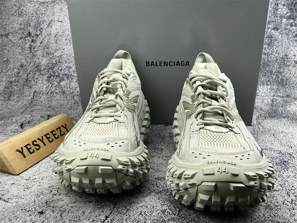 UA Balenciaga Defender Beige