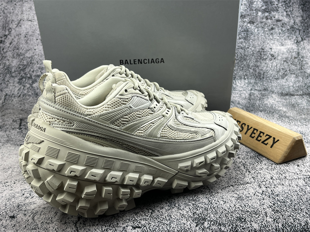 UA Balenciaga Defender Beige