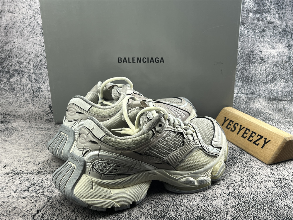 ua Ba1en*iaga stapler sneakers