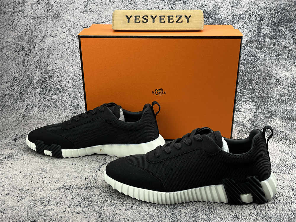 UA H**me5 Bouncing Sneaker