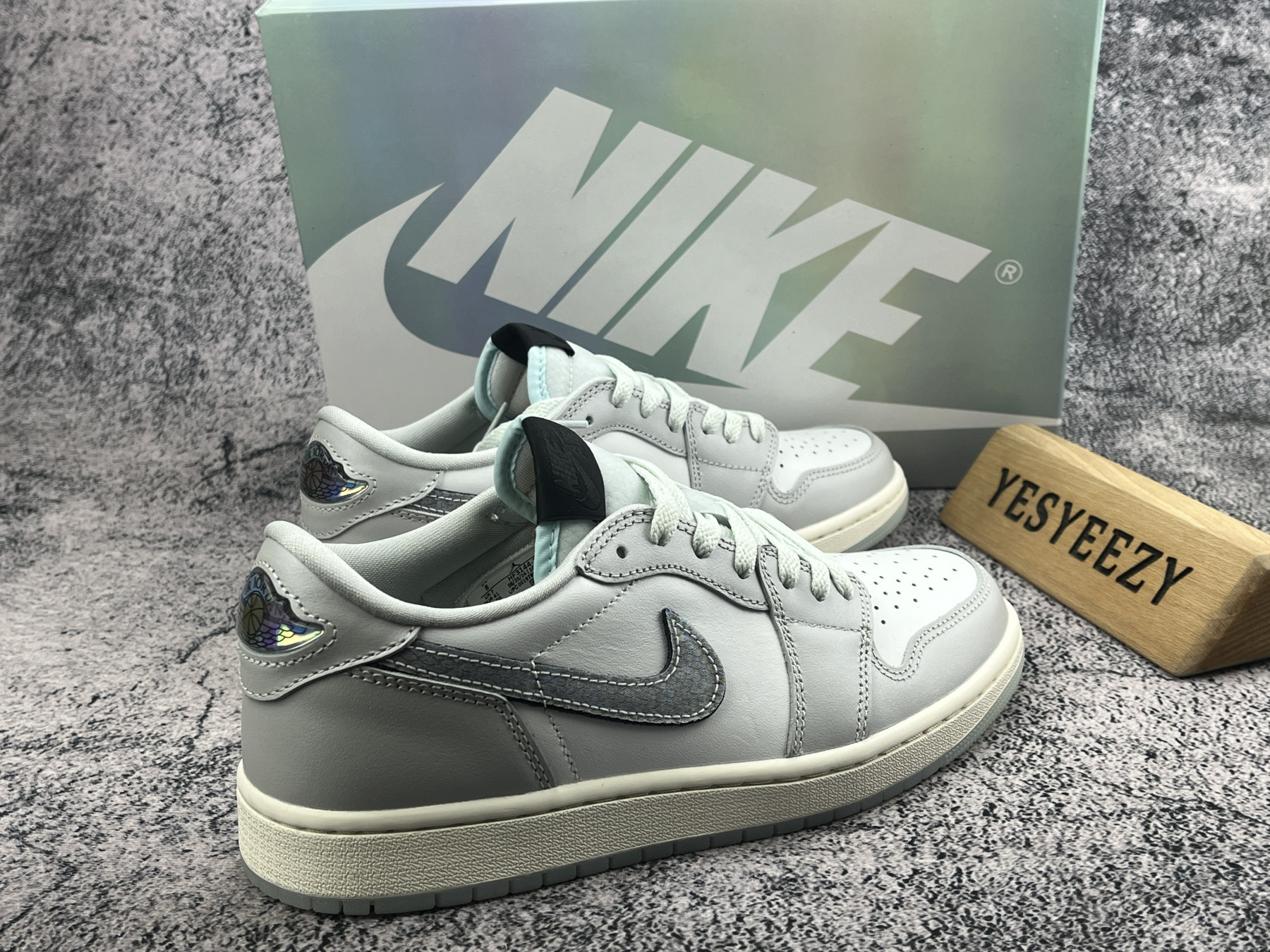 UA Jordan 1 Retro Low OG