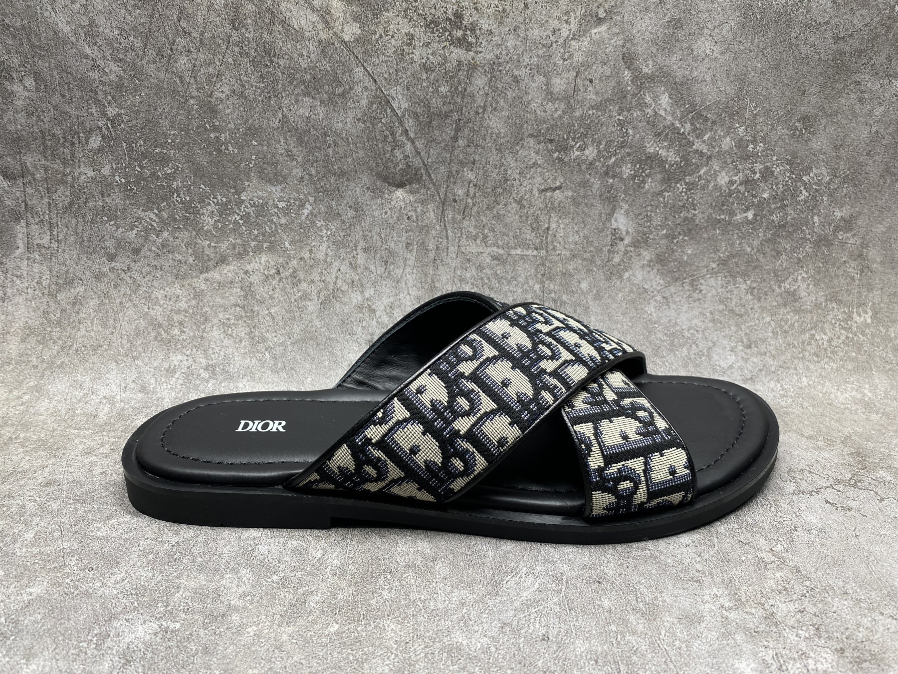 UA D10r Alias Sandal