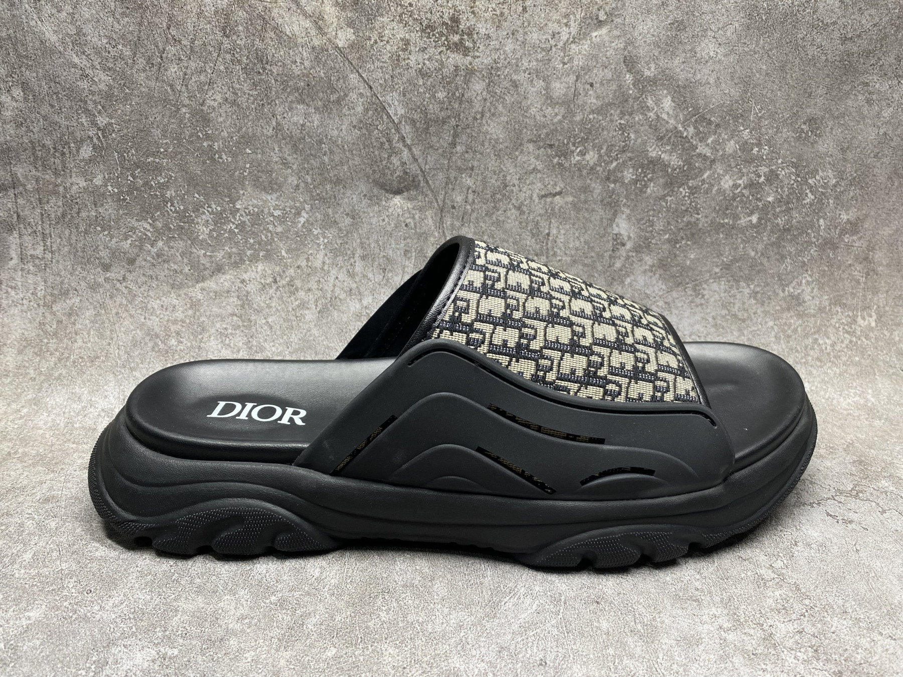 UA D10r Sandal