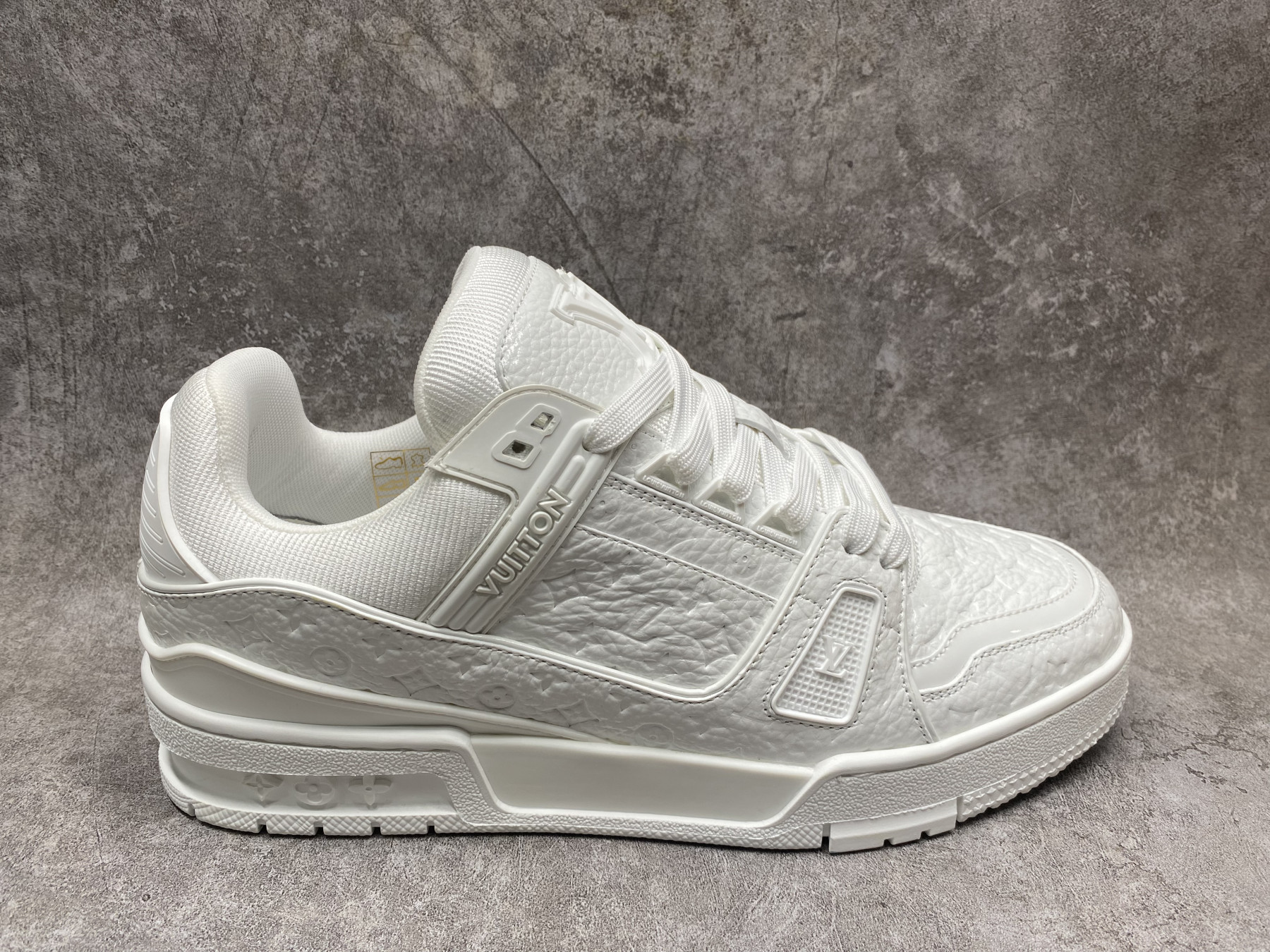 UA LV trainer Sneakers