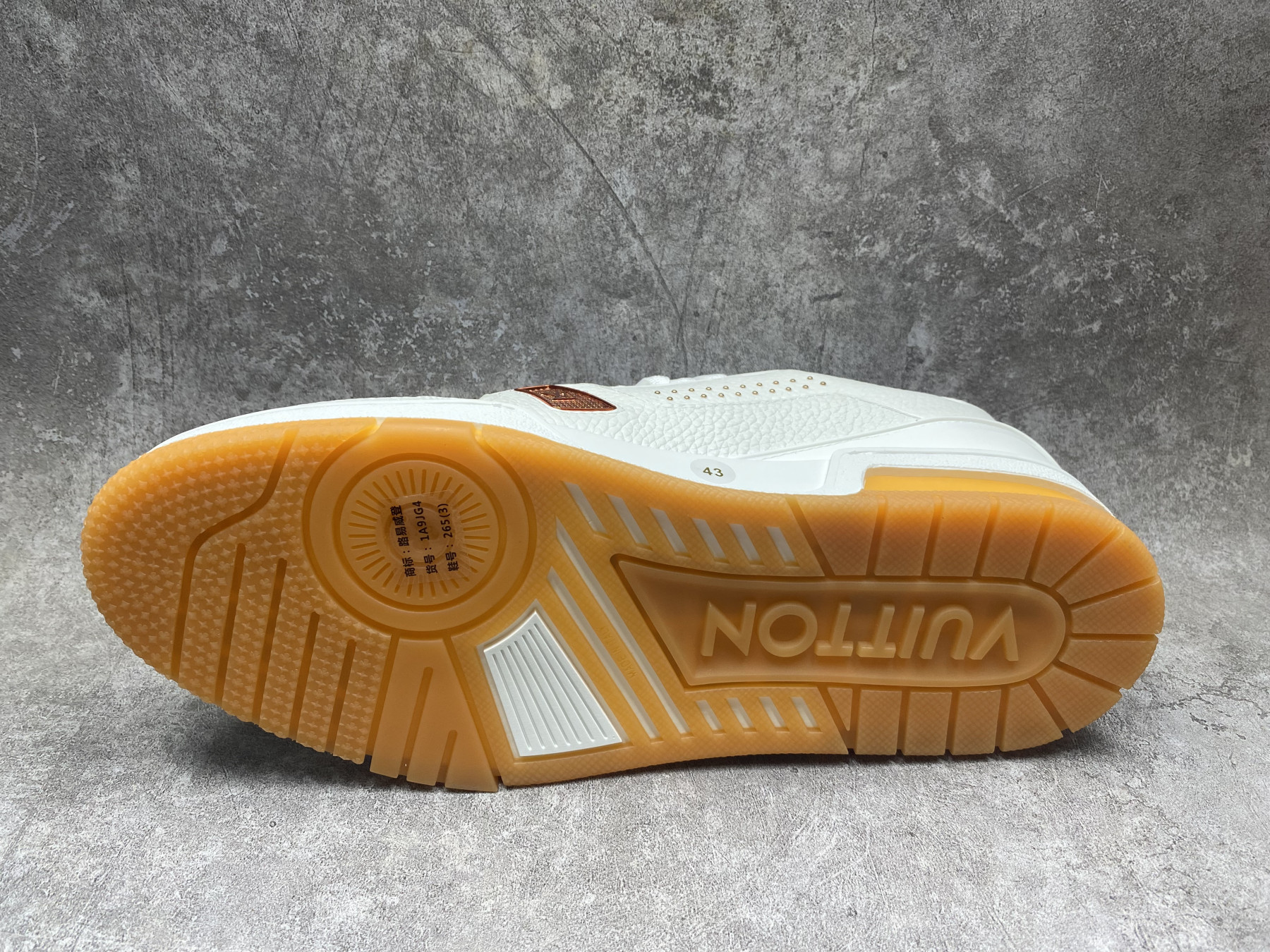 UA LV trainer Sneakers