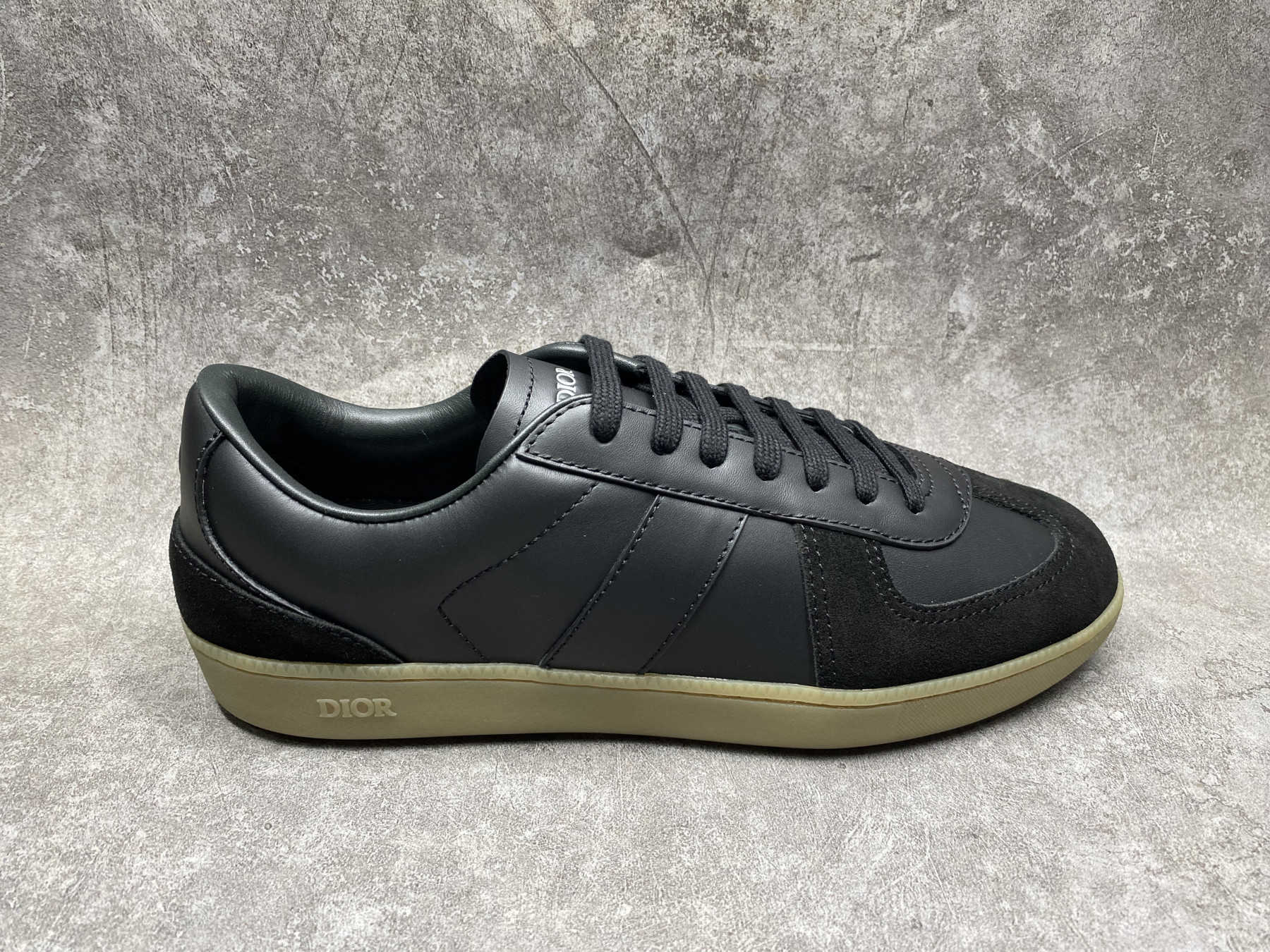 UA D10r B01 Matchpoint Sneaker