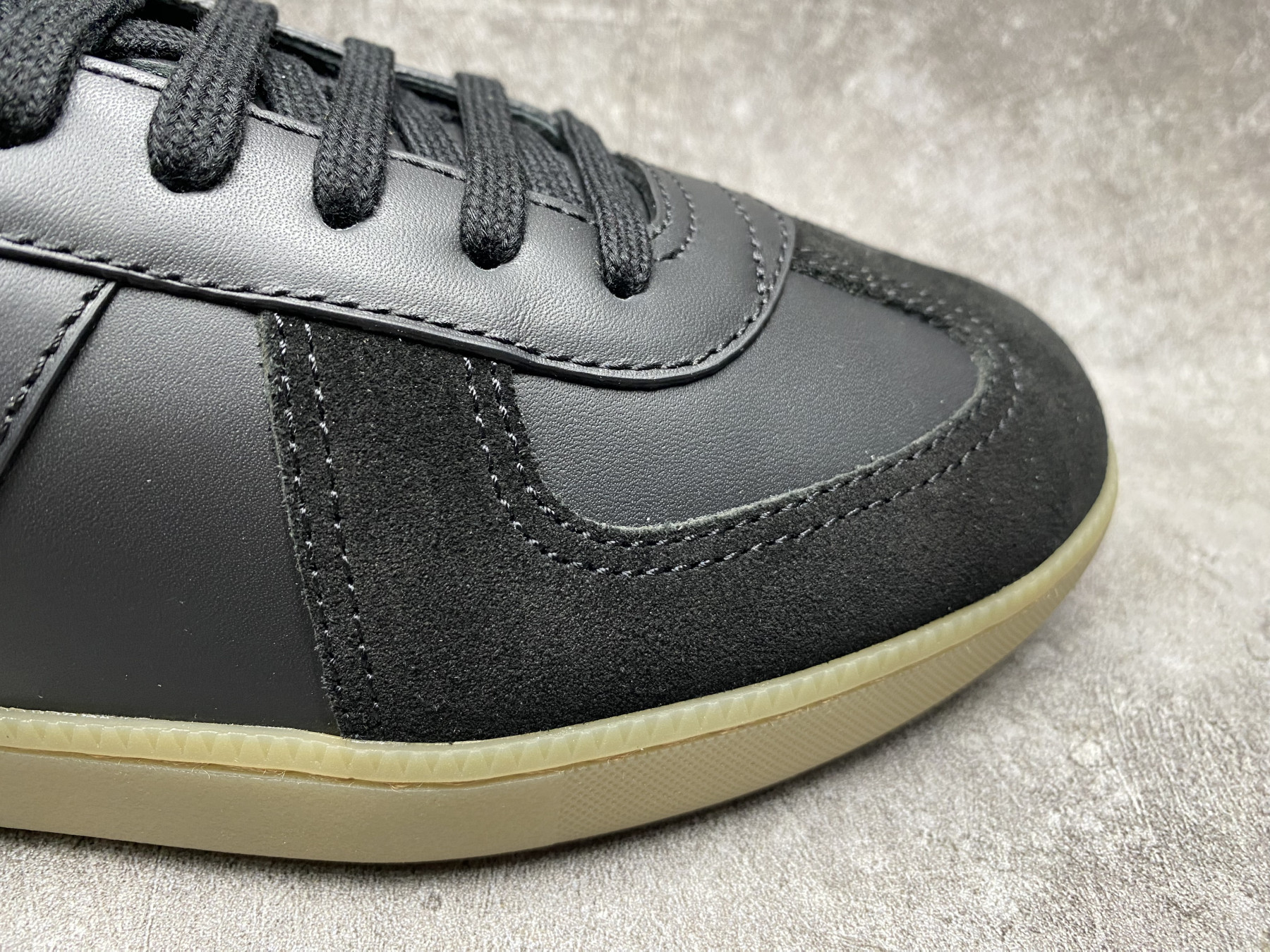 UA D10r B01 Matchpoint Sneaker