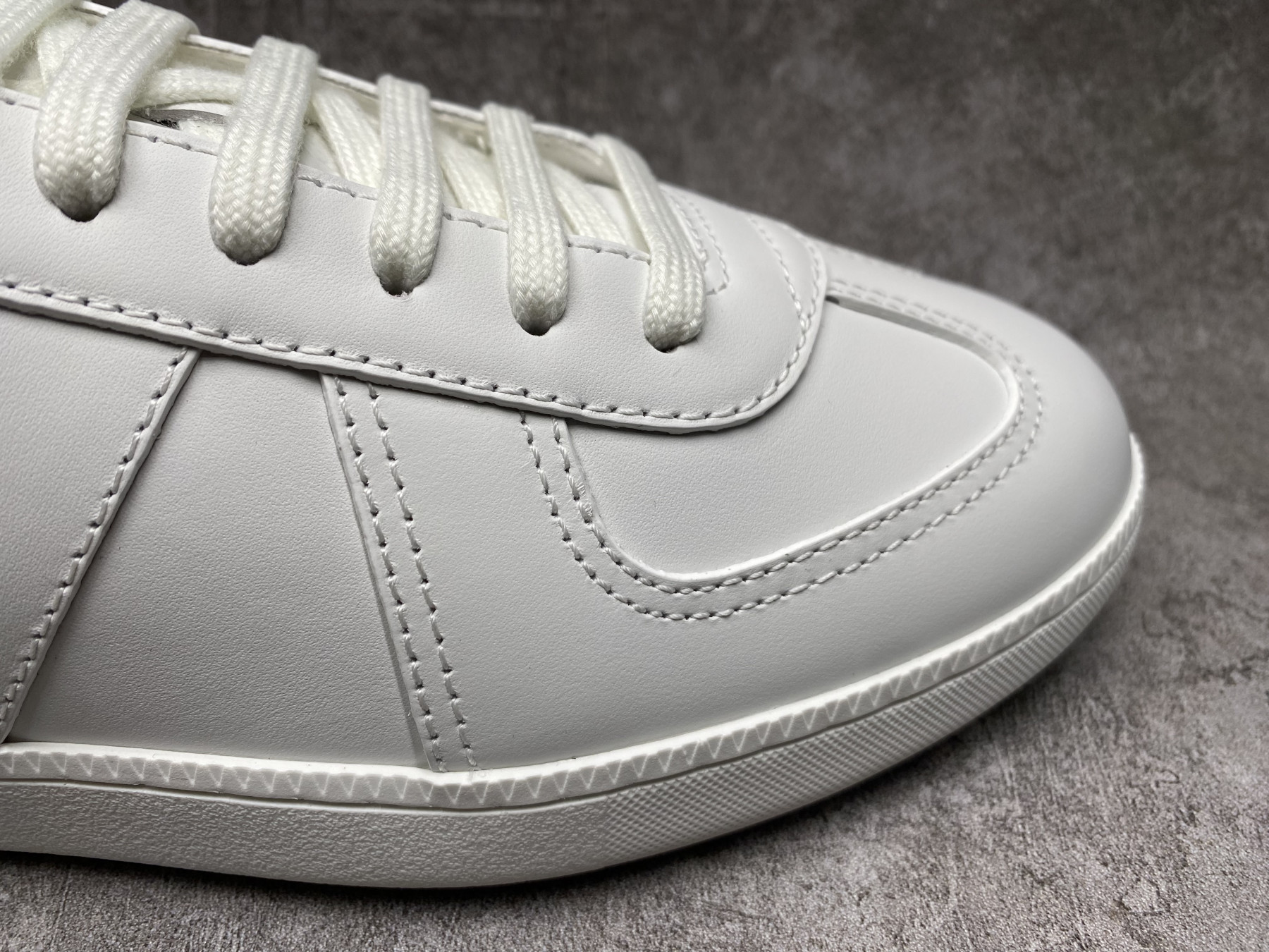 UA D10r B01 Matchpoint Sneaker