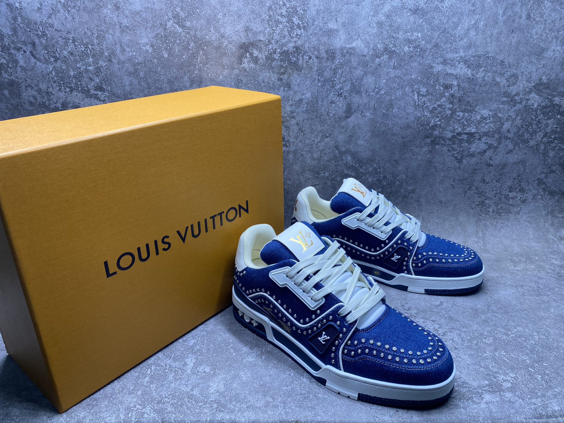 UA LV trainer Sneakers