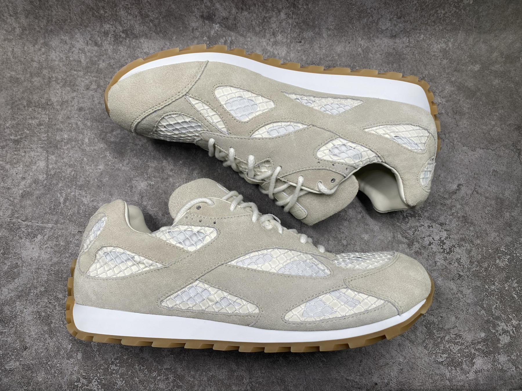 UA B0tt*ga Ven*ta Orbit Sneaker