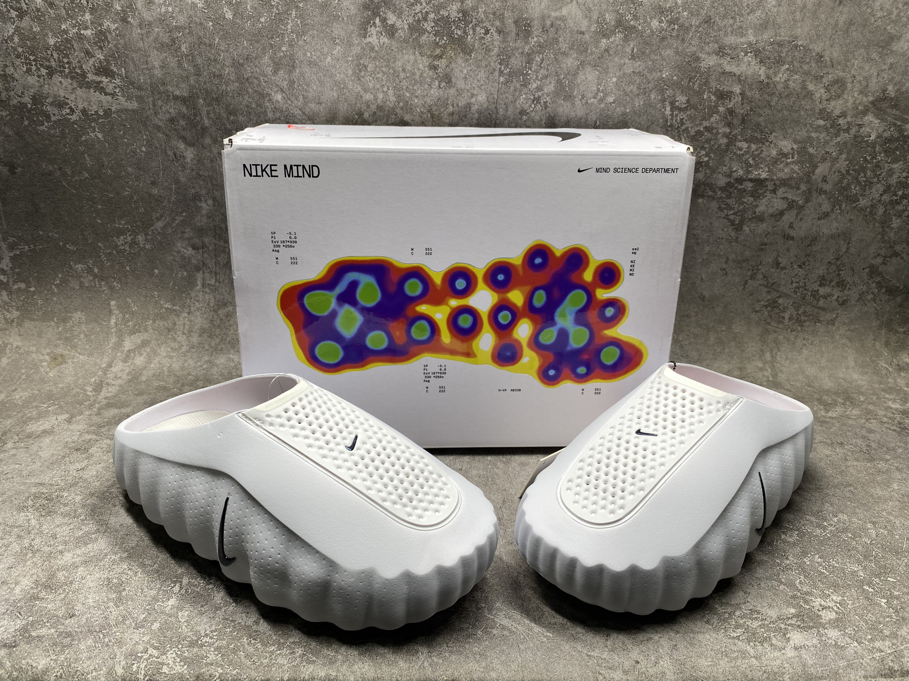 Nike Mind 001 Slide (Runs one size small)