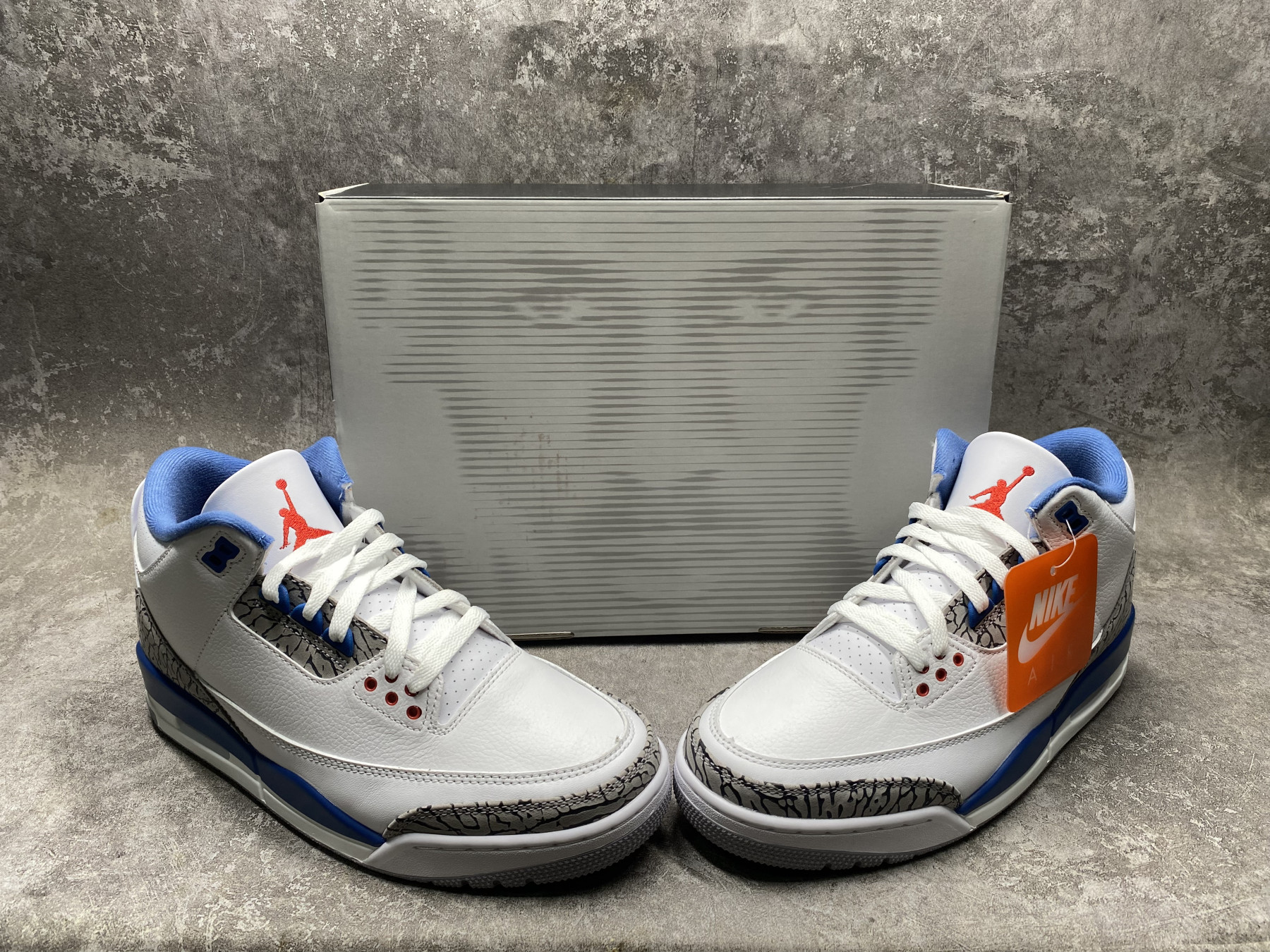 UA AIR JORDAN 3 Retro