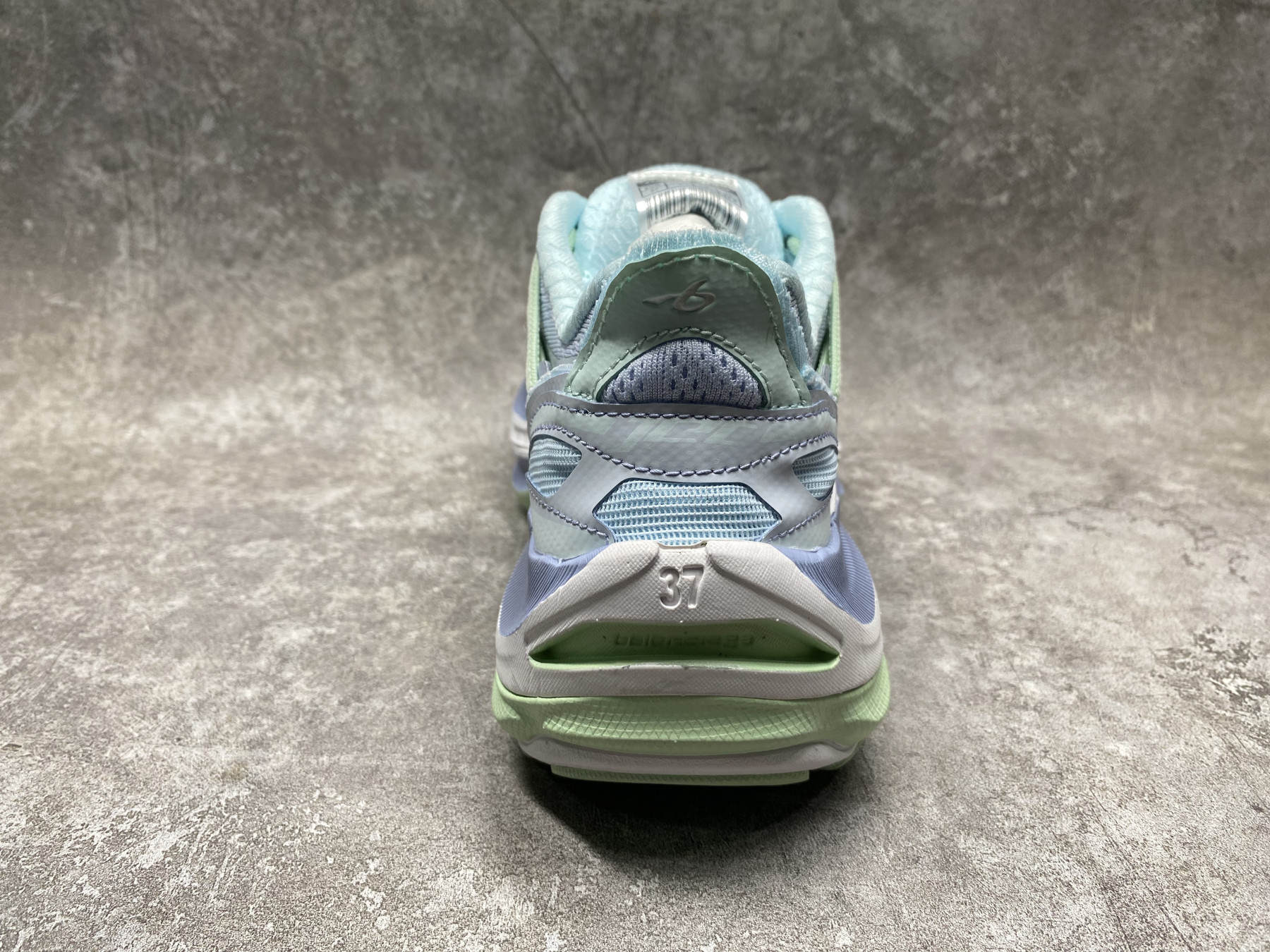 UA Ba1en*iaga Jet Sneakers(run one size large)