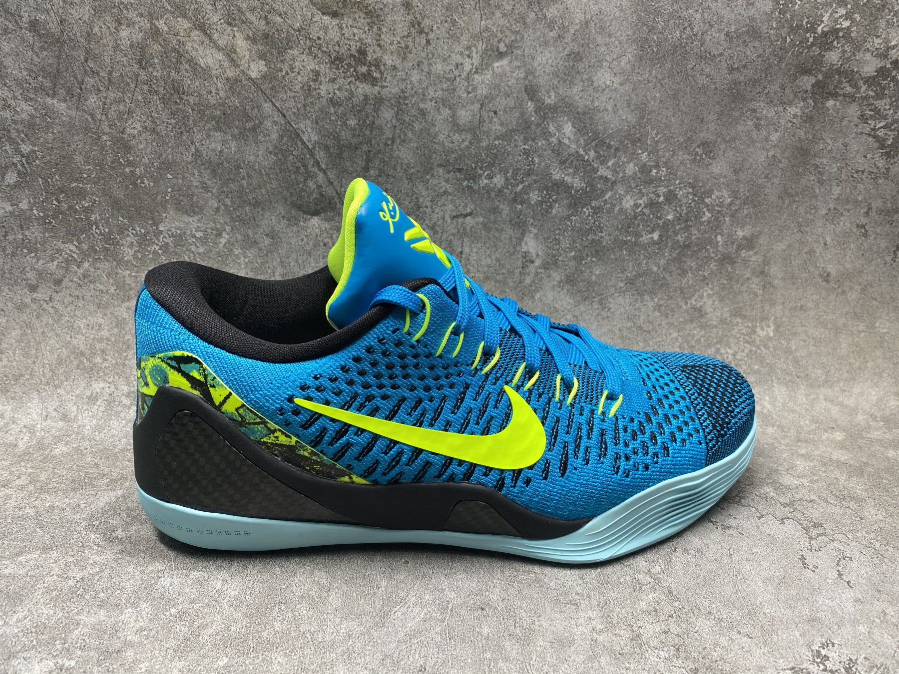 UA Nike Kobe 9 Elite Low Protro