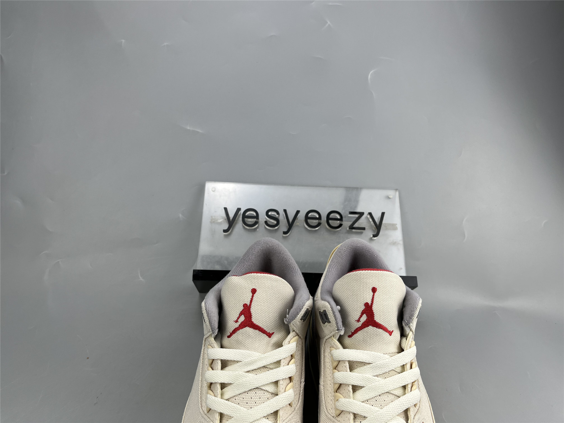 UA AIR JORDAN 3 RETRO SE 