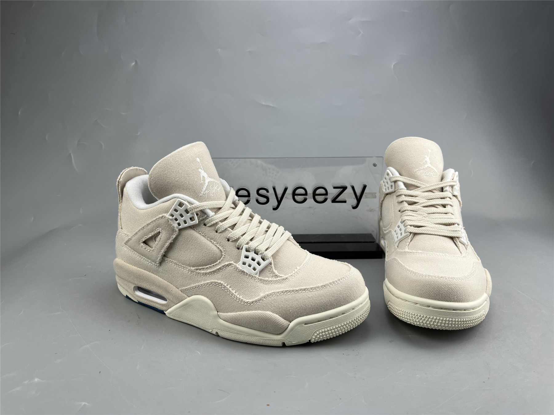 UA WMNS AIR JORDAN 4 RETRO 