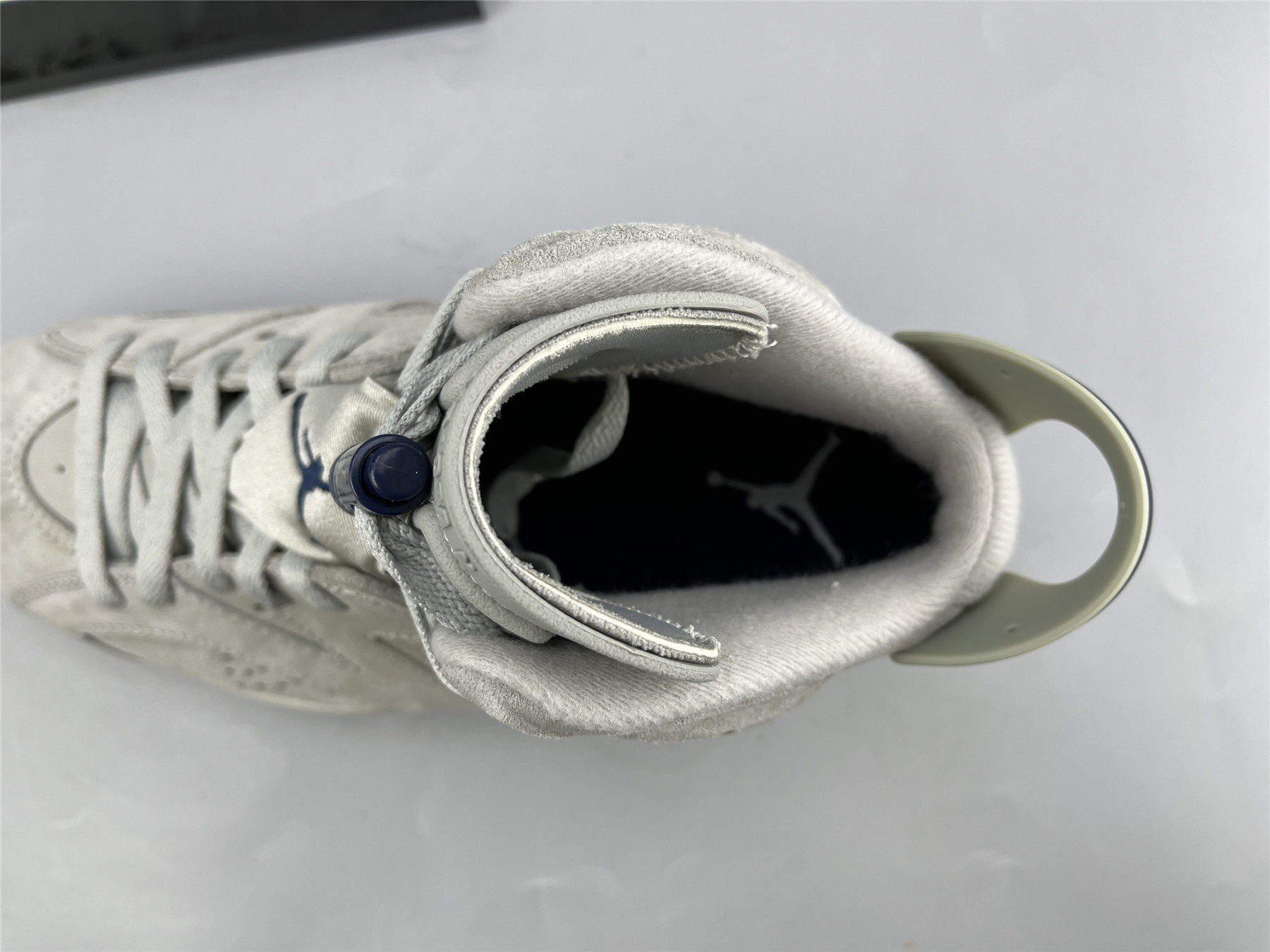 UA AIR JORDAN 6 RETRO 