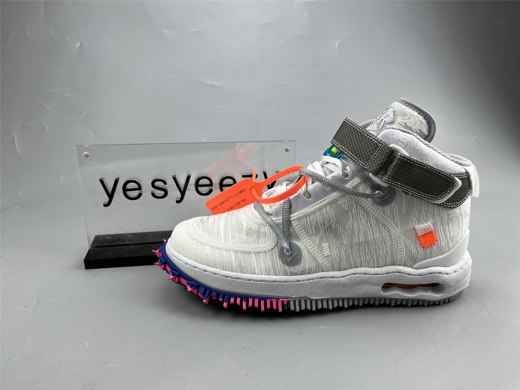 UA OFF-WHITE X NIKE AIR FORCE 1 MID â€œWHITEâ€