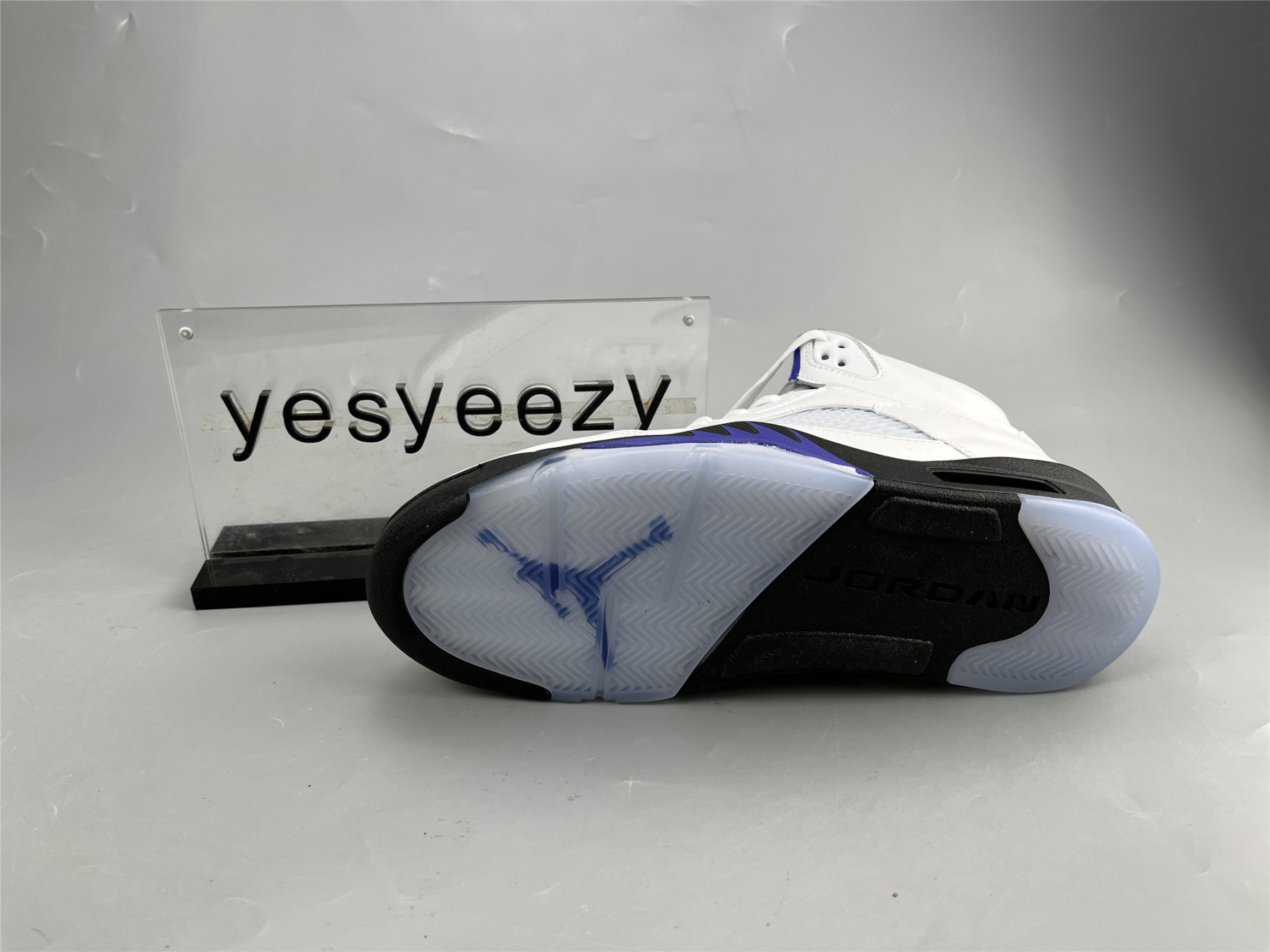 UA AIR JORDAN 5 RETRO â€œCONCORDâ€