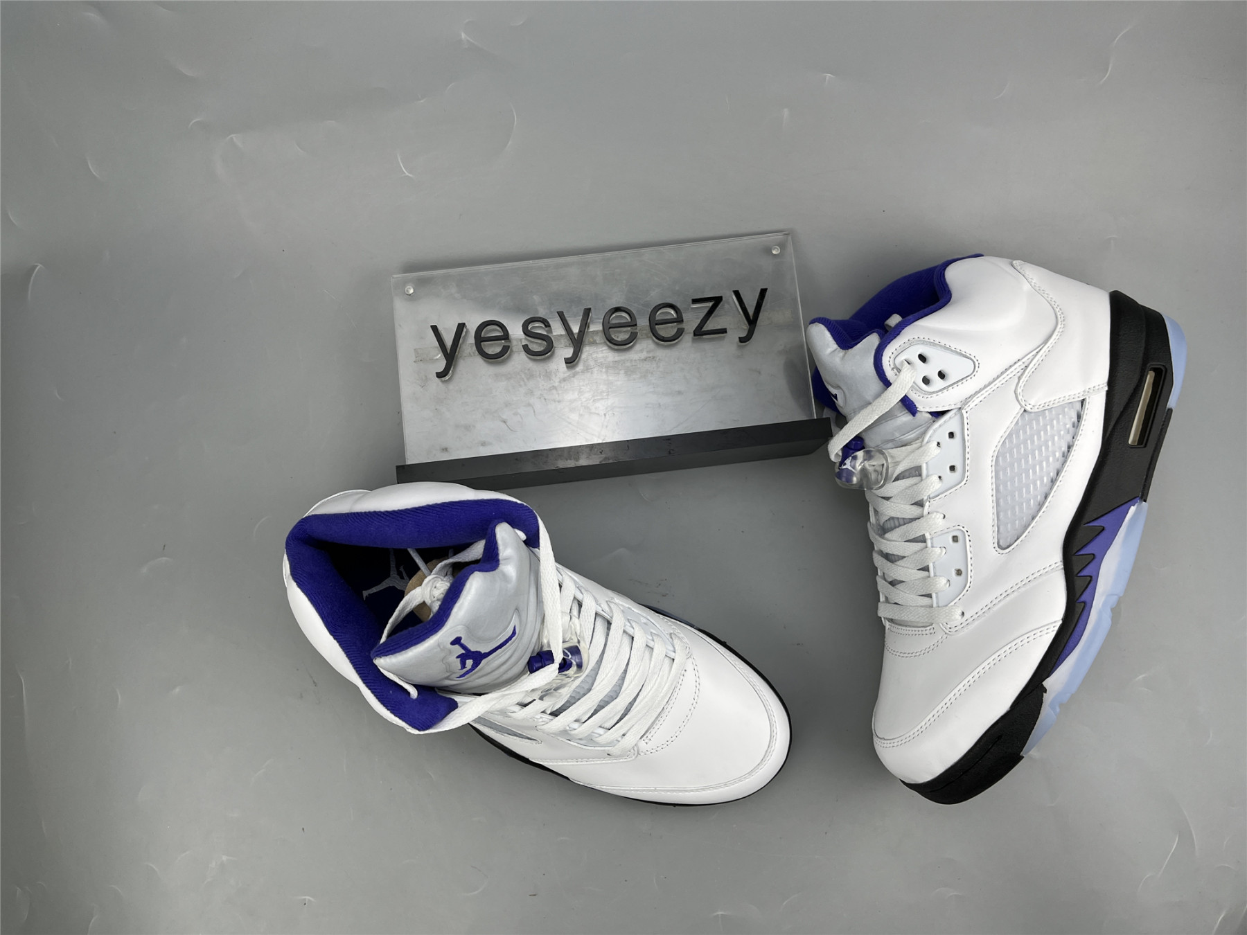 UA AIR JORDAN 5 RETRO â€œCONCORDâ€