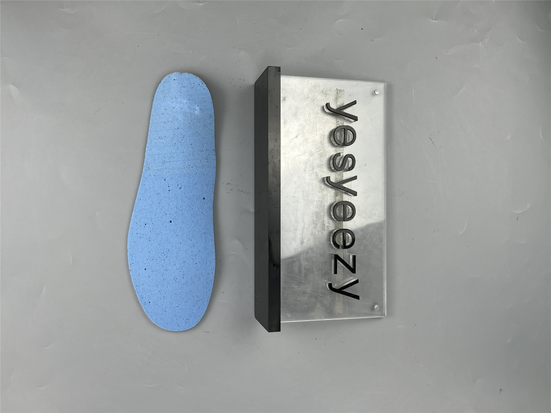 UA NIKE AIR MAX 1 AMD