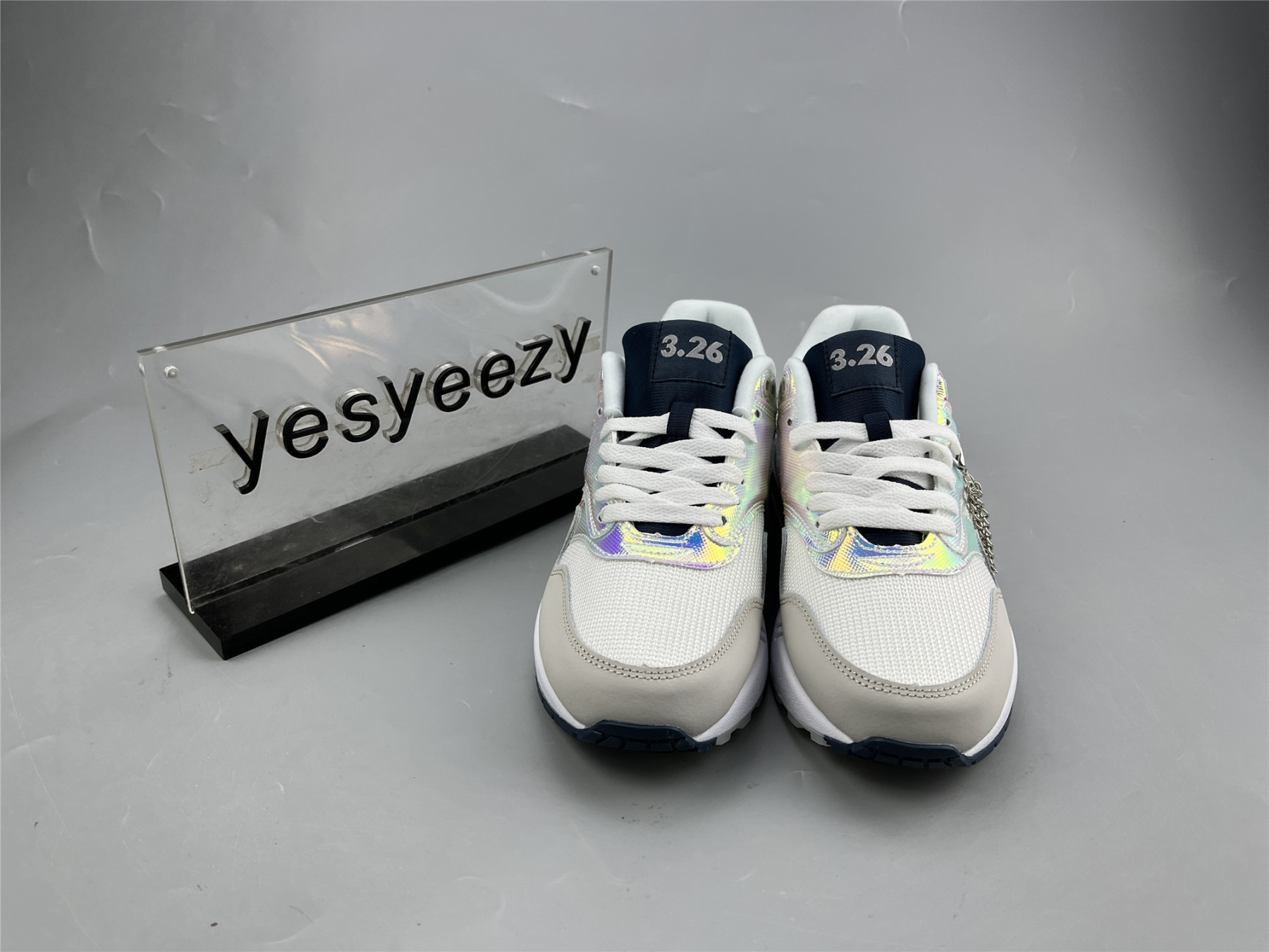 UA NIKE AIR MAX 1 AMD