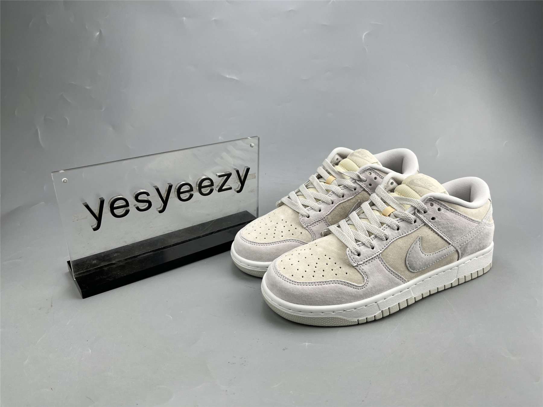 UA NIKE DUNK LOW PREMIUM 