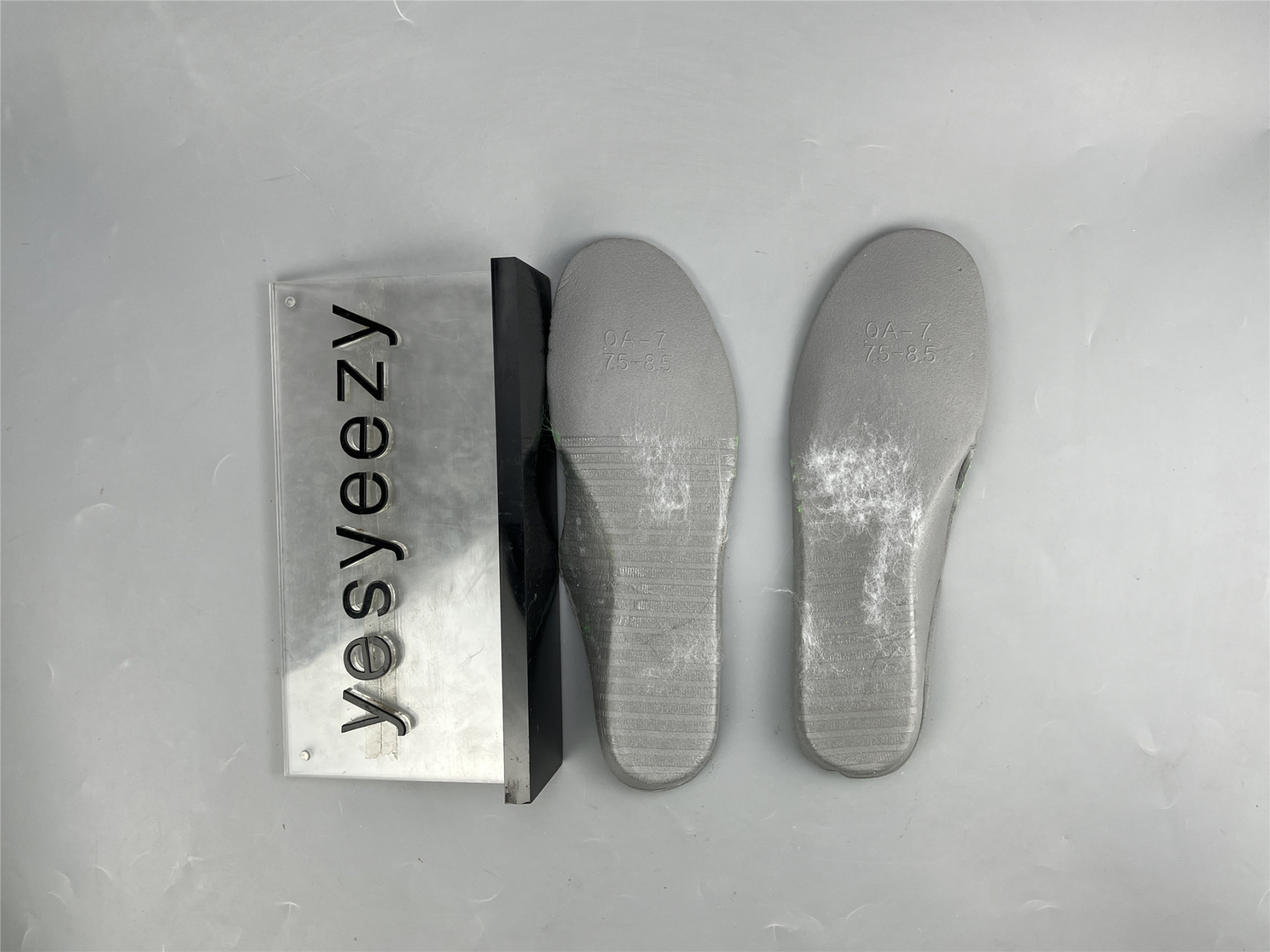 UA NIKE OFF-WHITE X AIR FORCE 1 LOW 