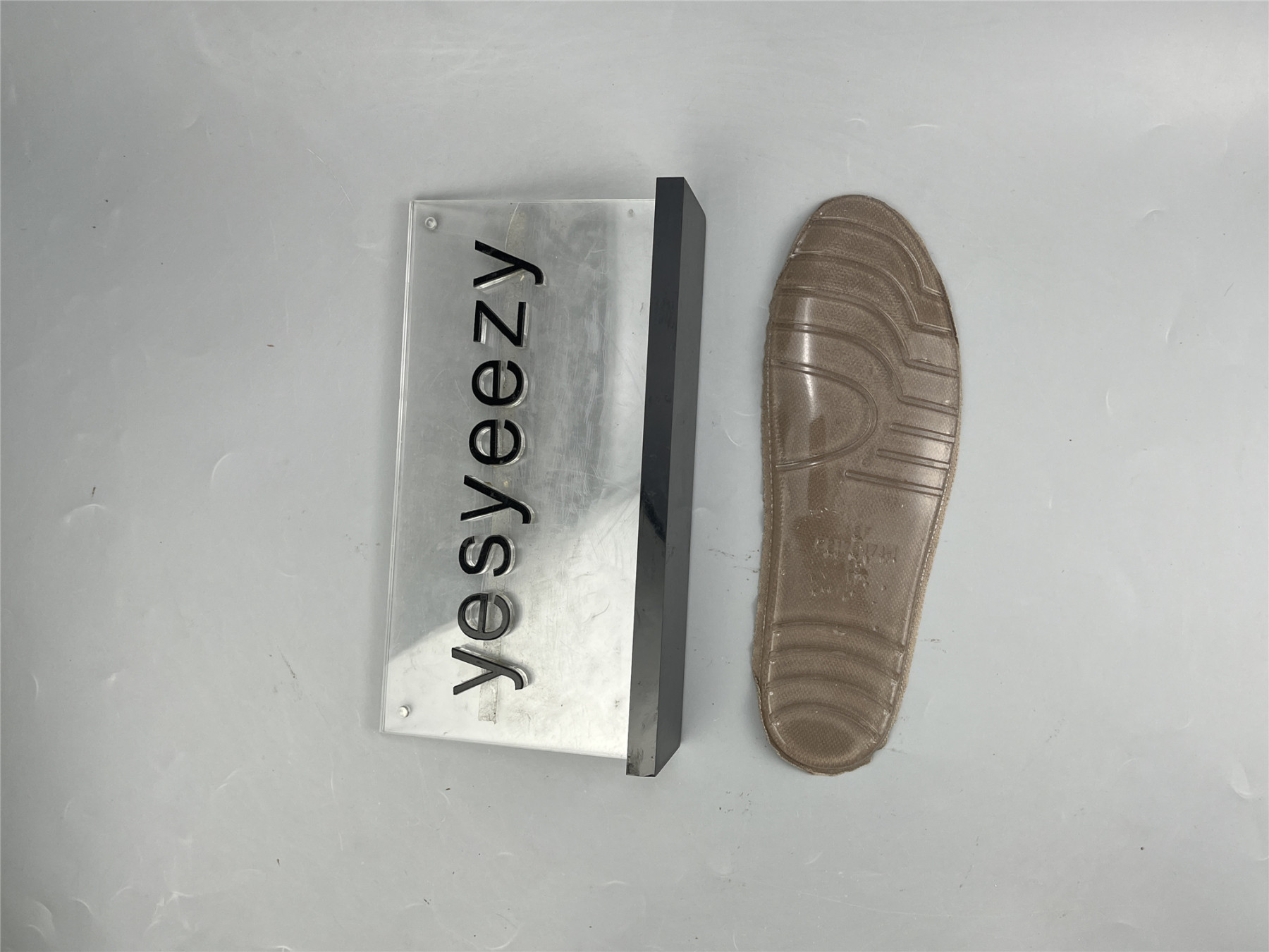 UA TRACK 3 SNEAKER DRK BEIG