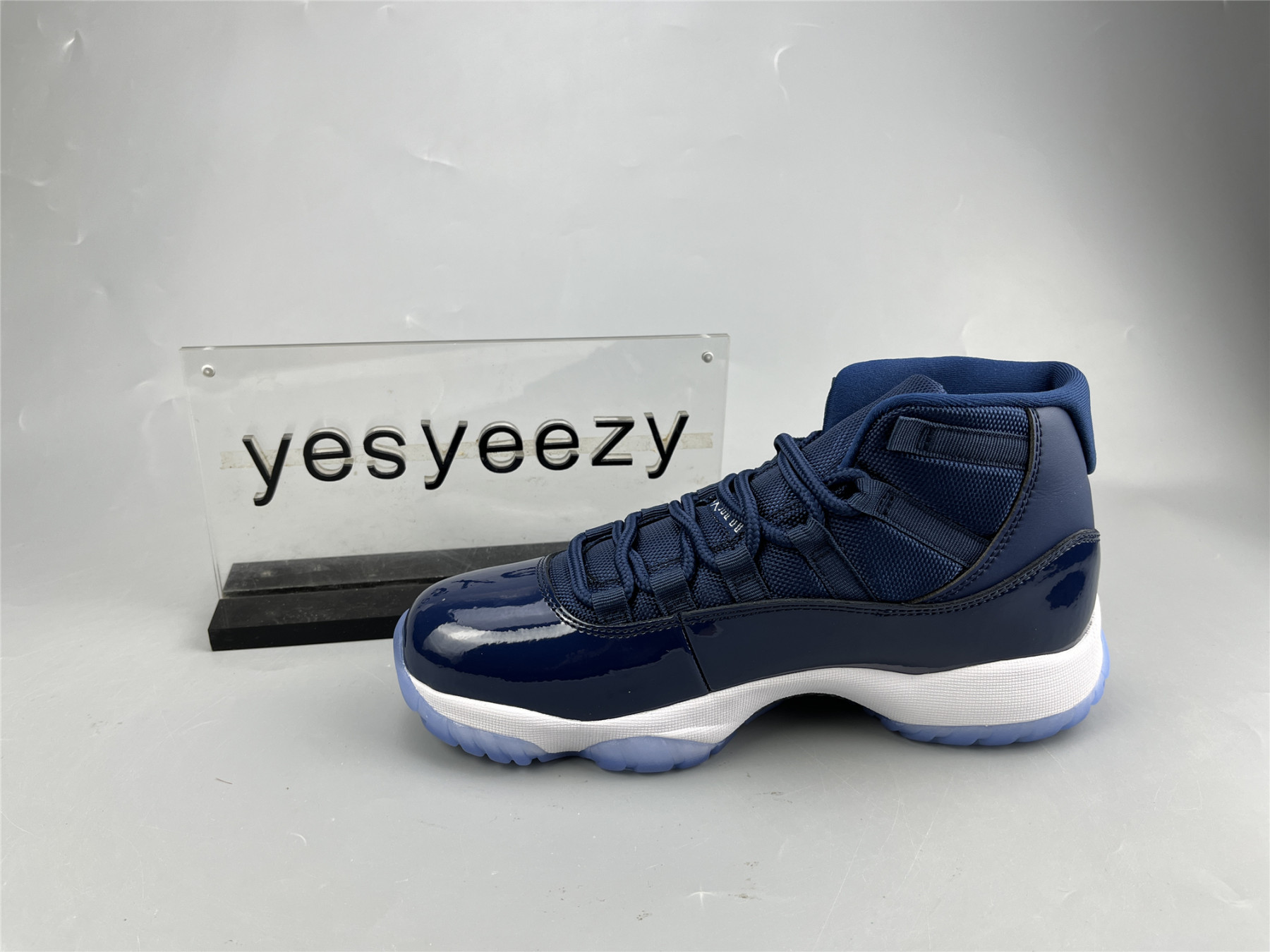 UA AIR JORDAN 11 RETRO BLUE