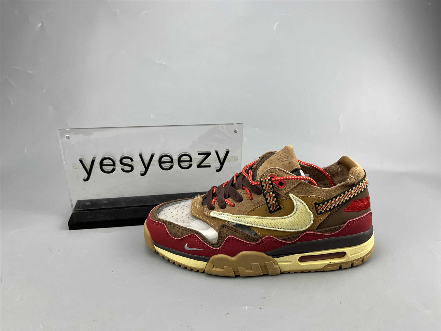 UA NIKE CLOT X AIR MAX 1 