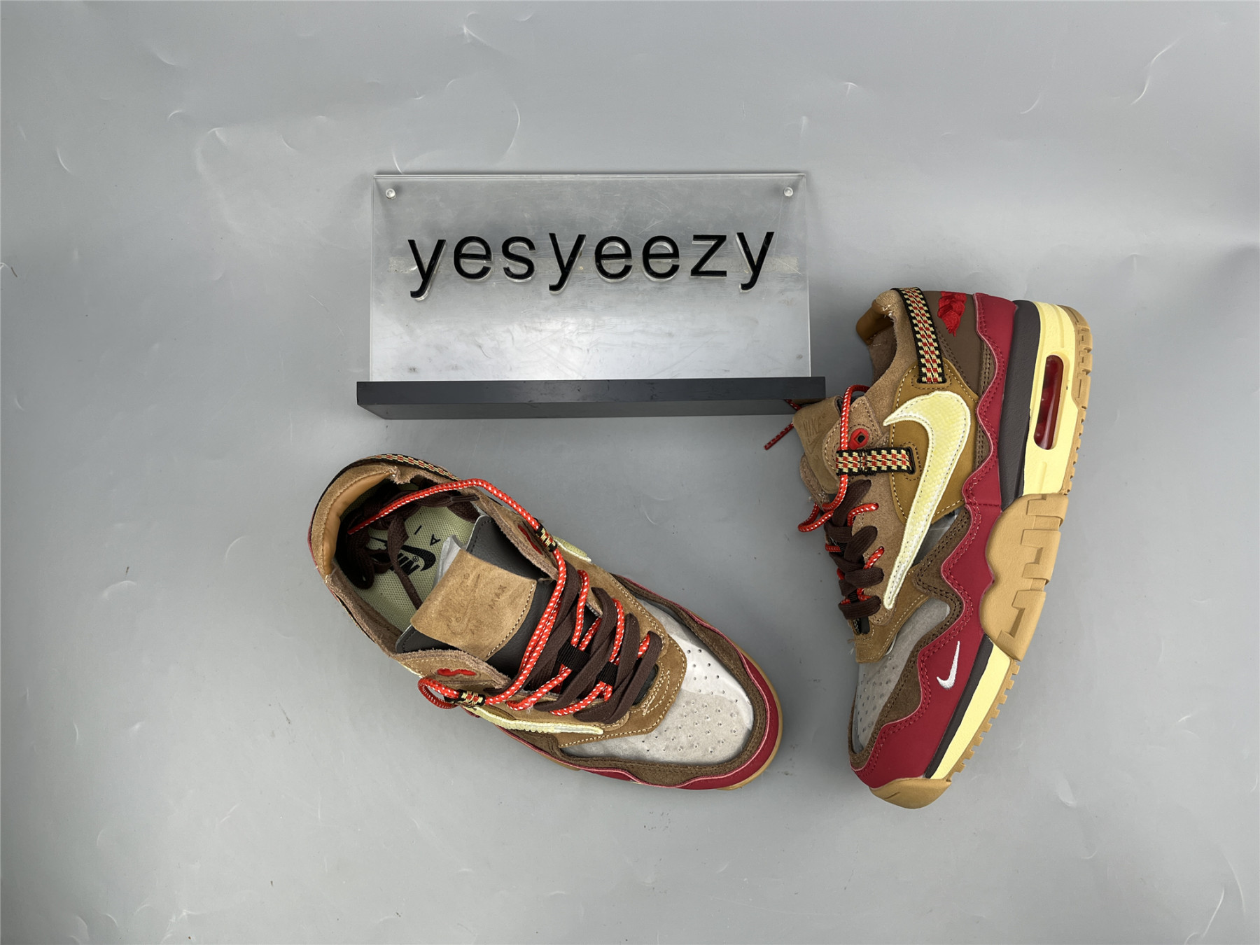 UA NIKE CLOT X AIR MAX 1 