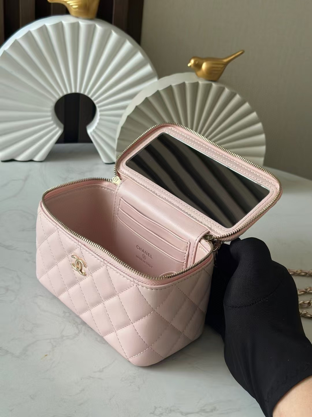 Ch**el Long Vanity with chain 16.5x10x8cm