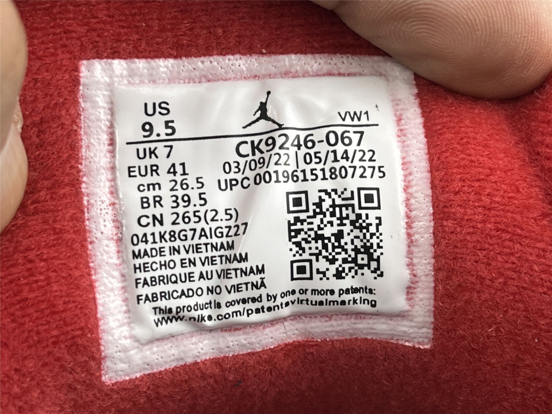 UA WMNS AIR JORDAN 3 RETRO 