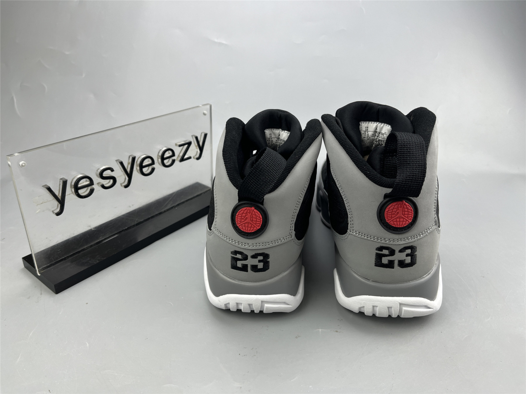 UA AIR JORDAN 9 RETRO 