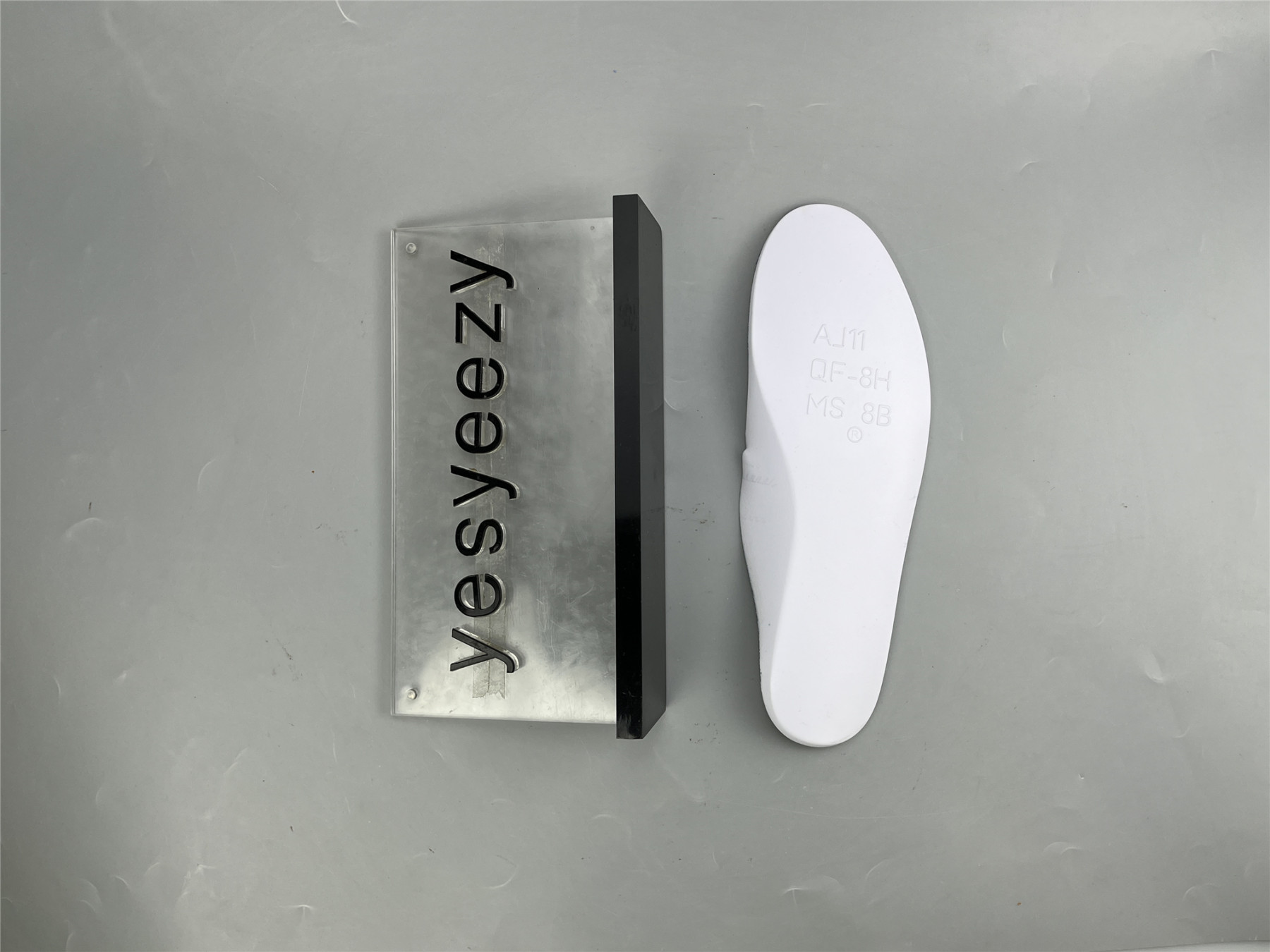 UA WMNS AIR JORDAN 11 RETRO 