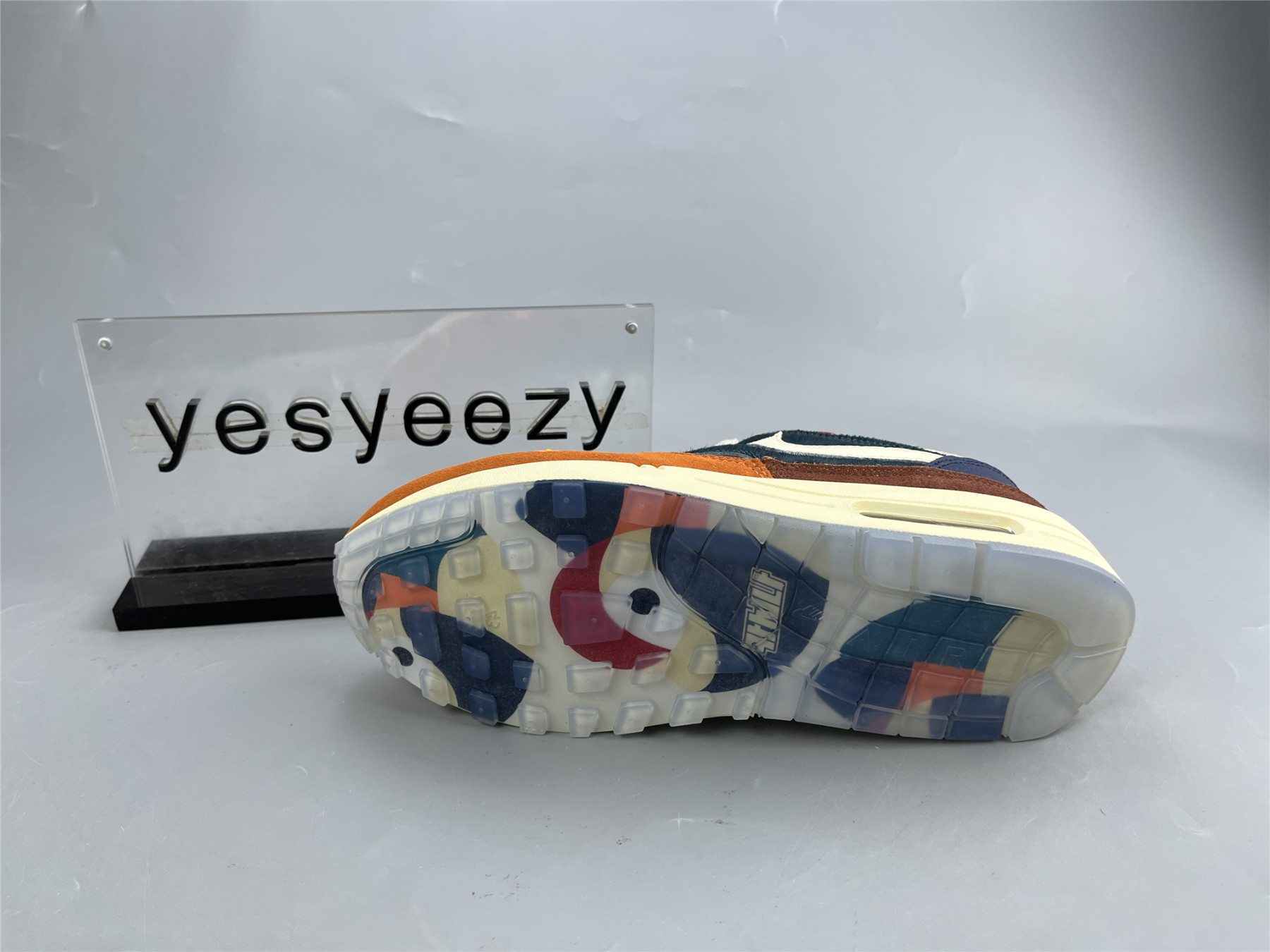 UA NIKE KASINA X AIR MAX 1 SP 