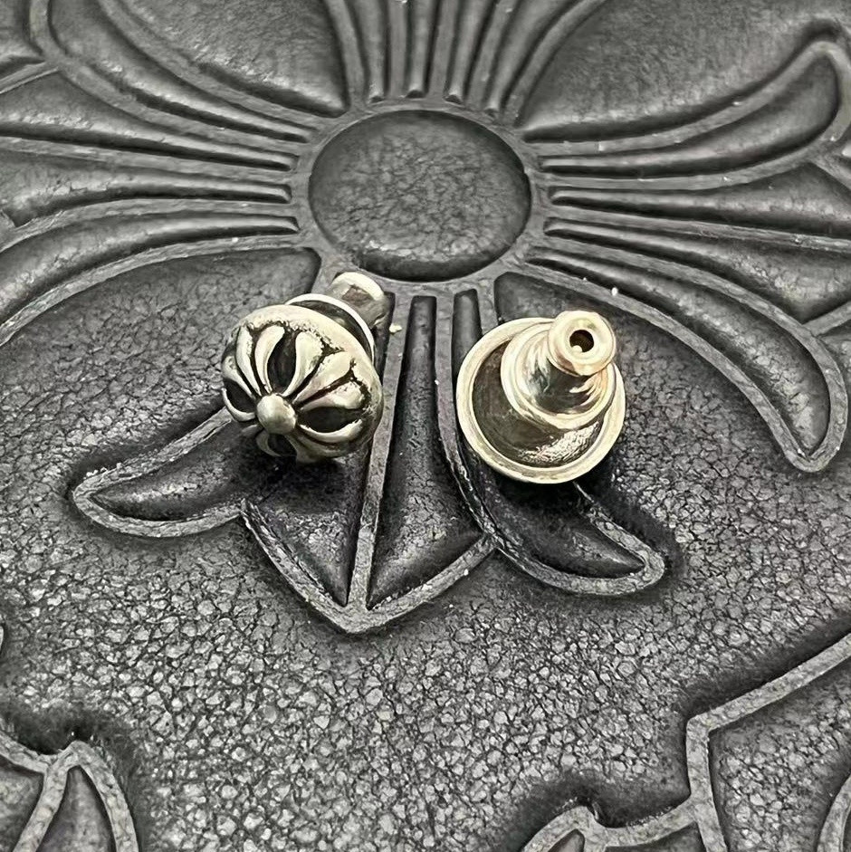 Ch*0me He**ts Earrings