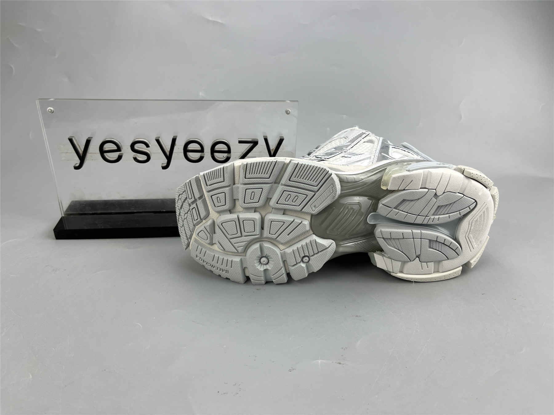 UA RUNNER GREY SILVER METALLIC