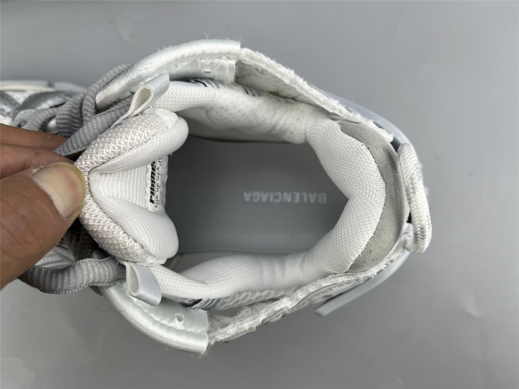 UA RUNNER GREY SILVER METALLIC