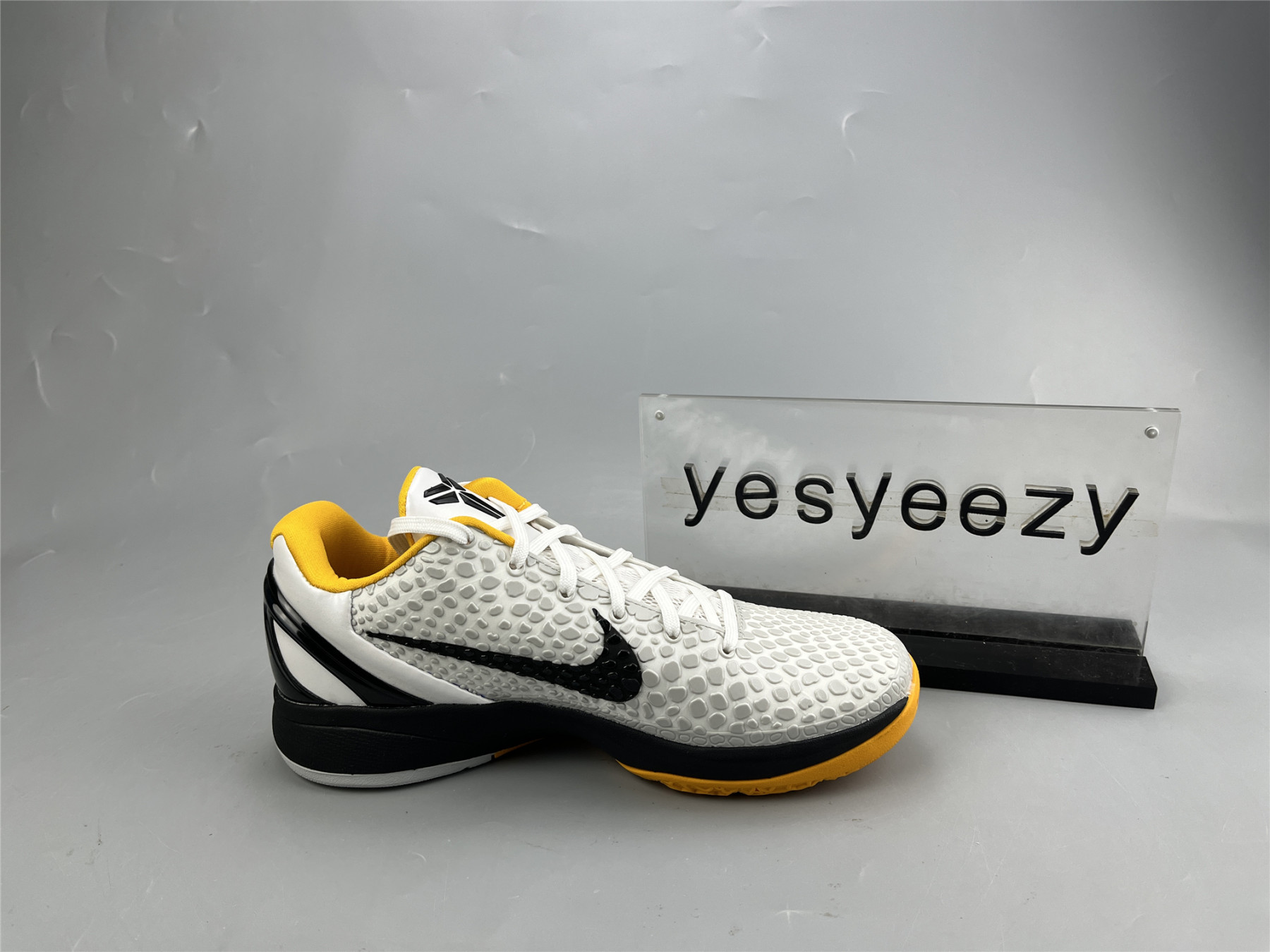 UA NIKE ZOOM KOBE 6 PROTRO 